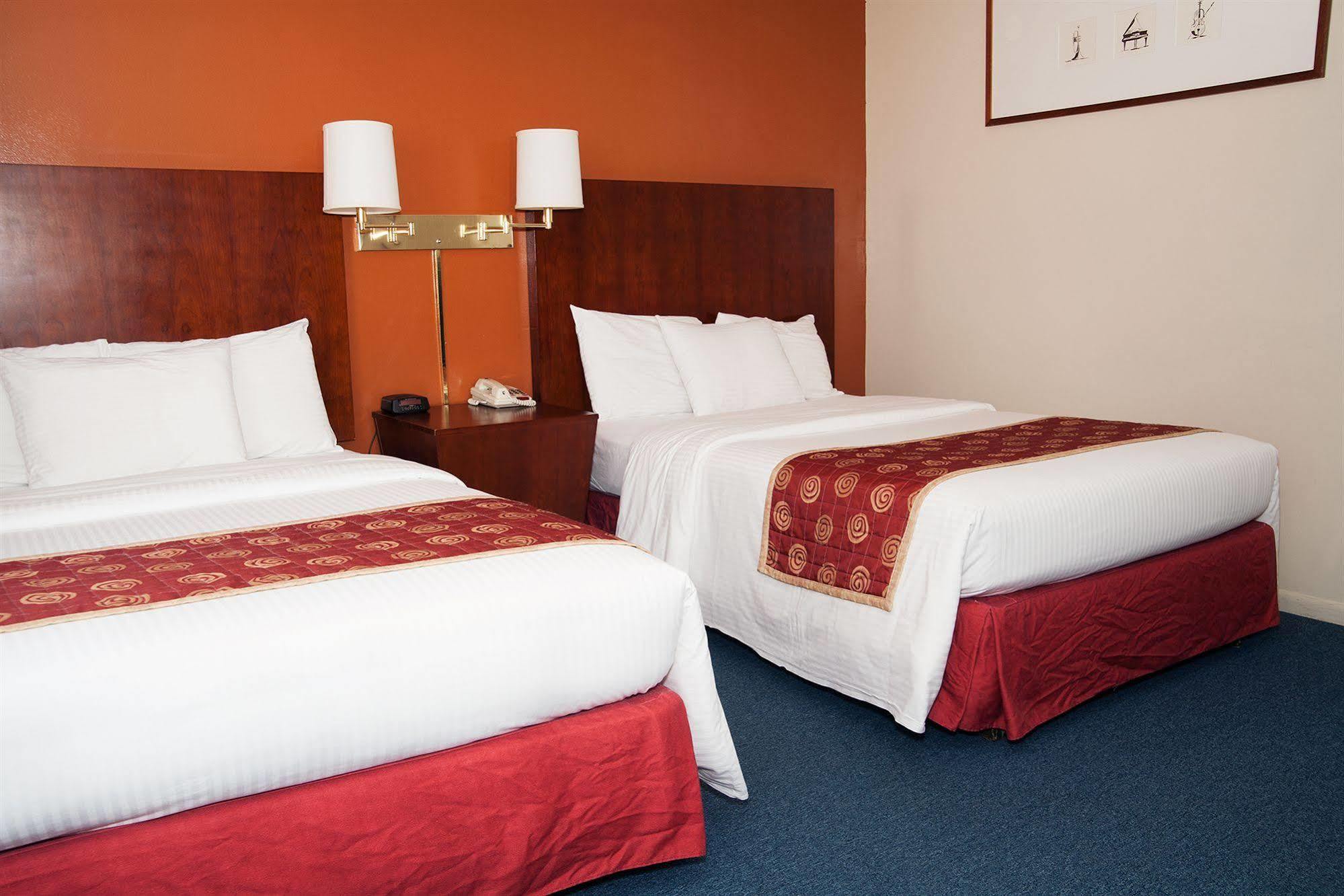 Red Carpet Inn And Suites Plymouth Dış mekan fotoğraf
